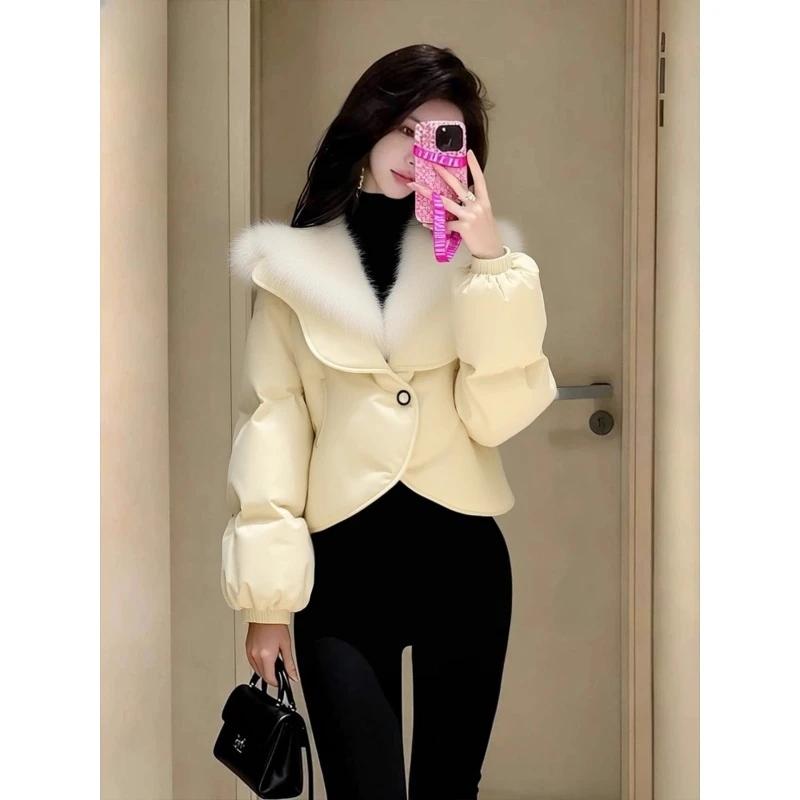 白色翻领棉服外套女2025冬季轻奢高级感加厚时髦洋气轻薄短款上衣