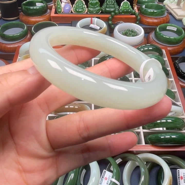 和田玉（碧玉）手镯未镶嵌