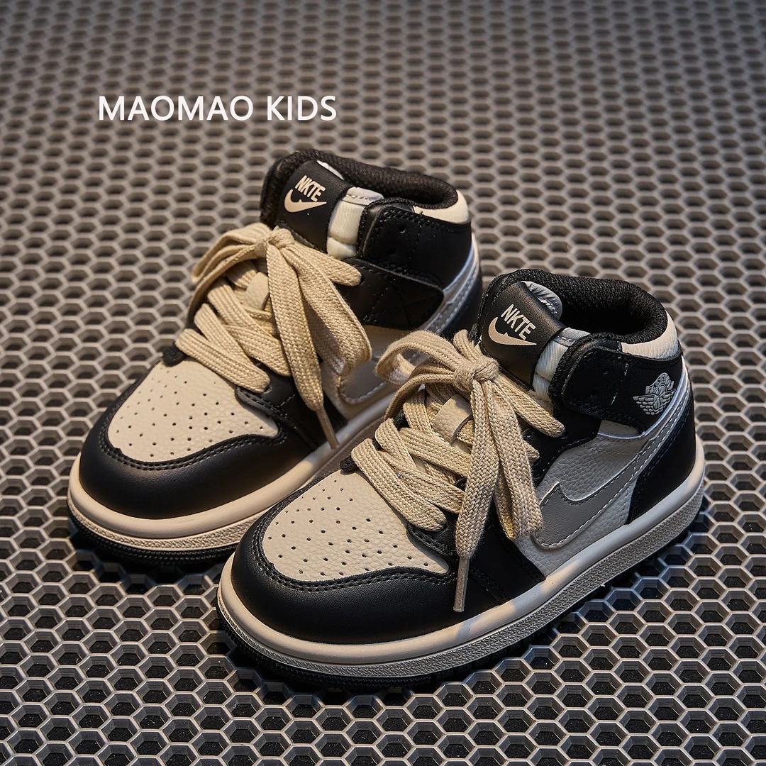 巴拉AJ潮牌童鞋米黑色运动鞋儿童2025新款秋冬季男童鞋子高帮板鞋