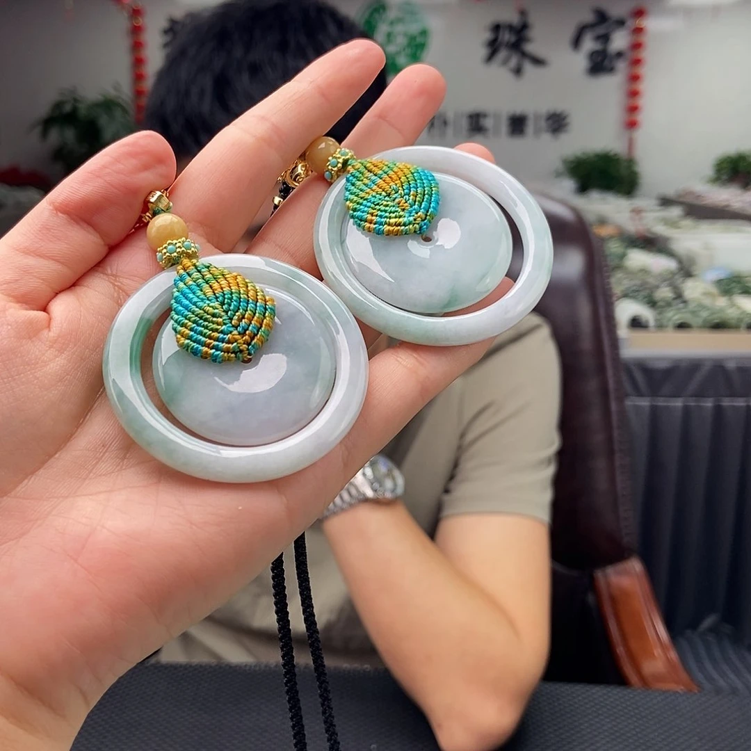 翡翠未镶嵌颈饰颜色多样性发拍一发一