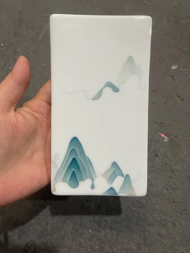 醴陵釉下彩手绘方形干炮台，高温细白瓷底部微瑕清