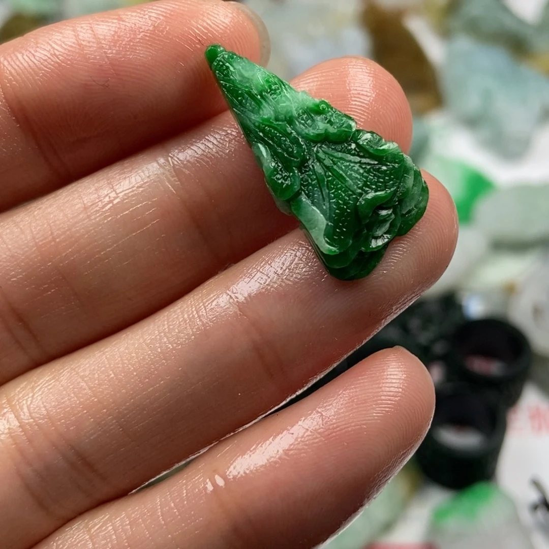定制翡翠未镶嵌翡翠