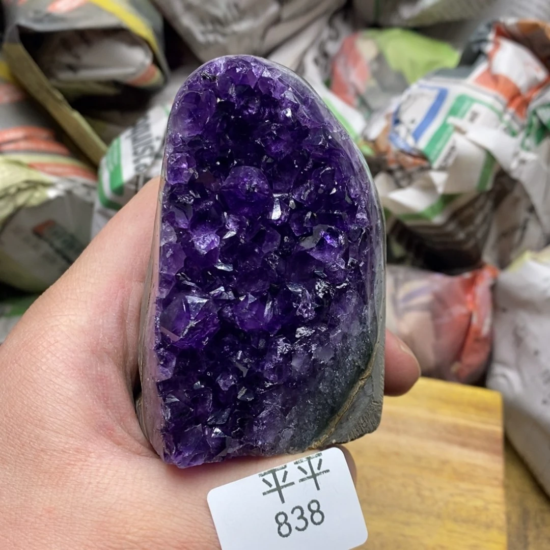 紫晶乌拉圭未镶嵌