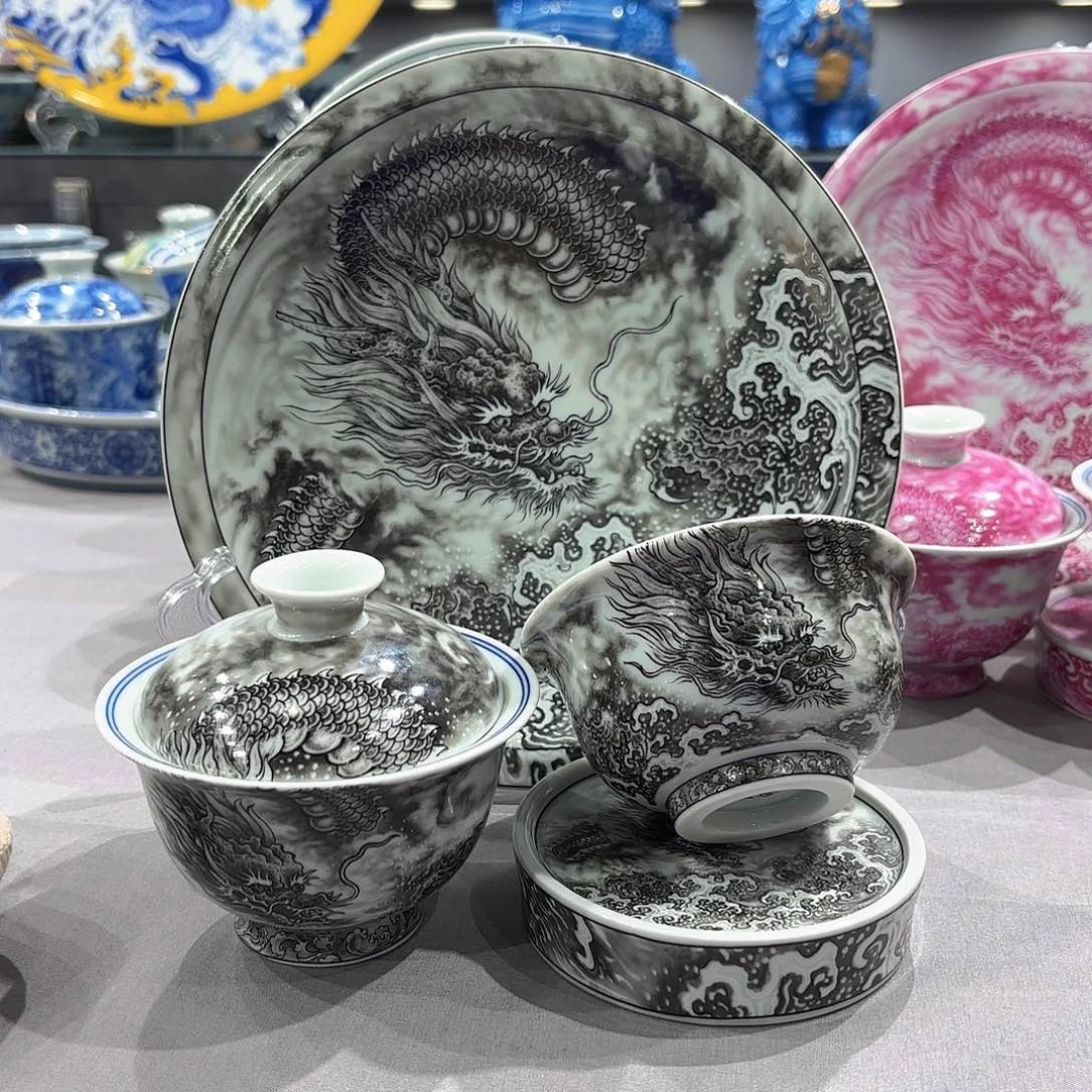 瓷片景德镇瓷器精品陈列