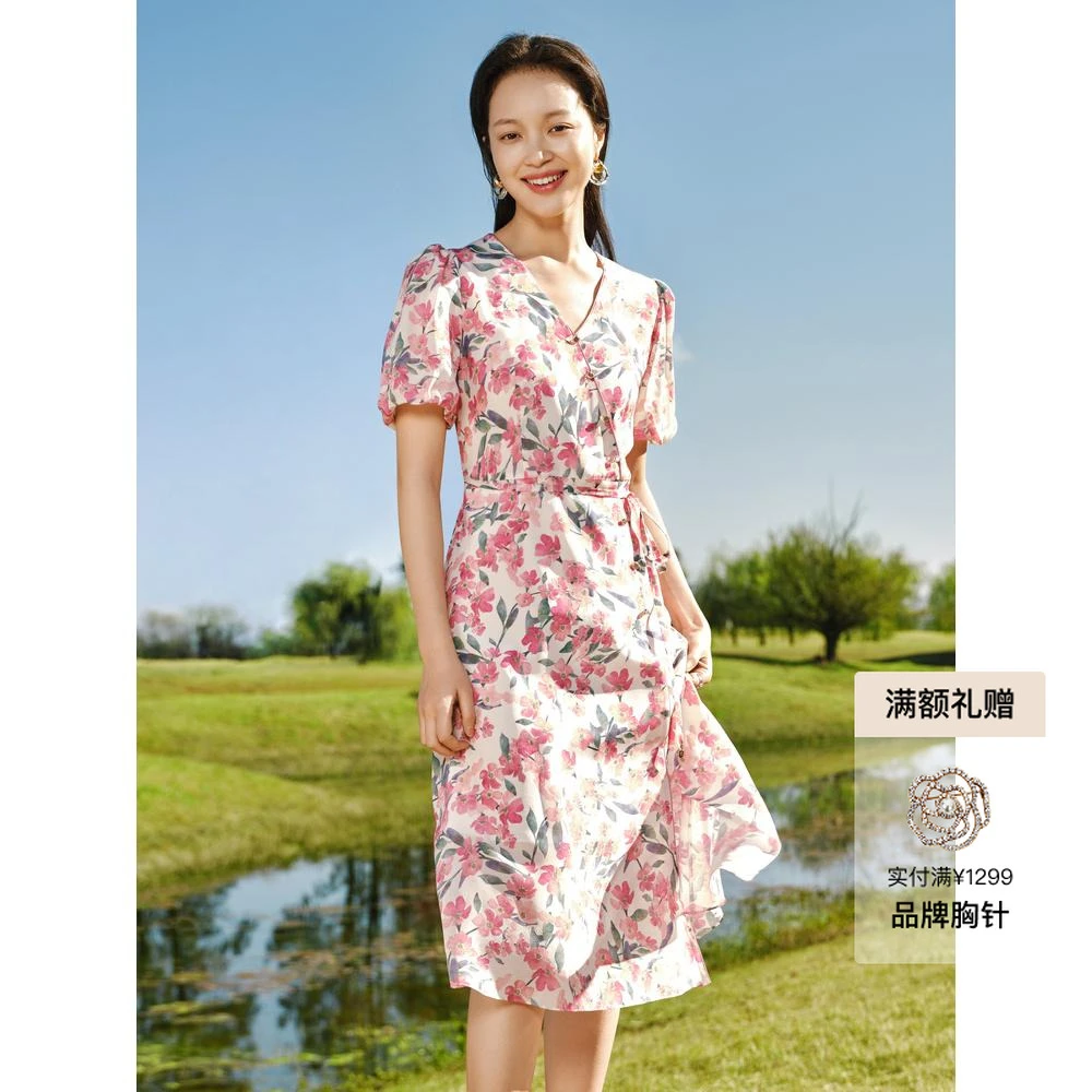 【珂莱蒂尔】印花连衣裙真丝收腰裙子新款泡泡袖KF09088A2