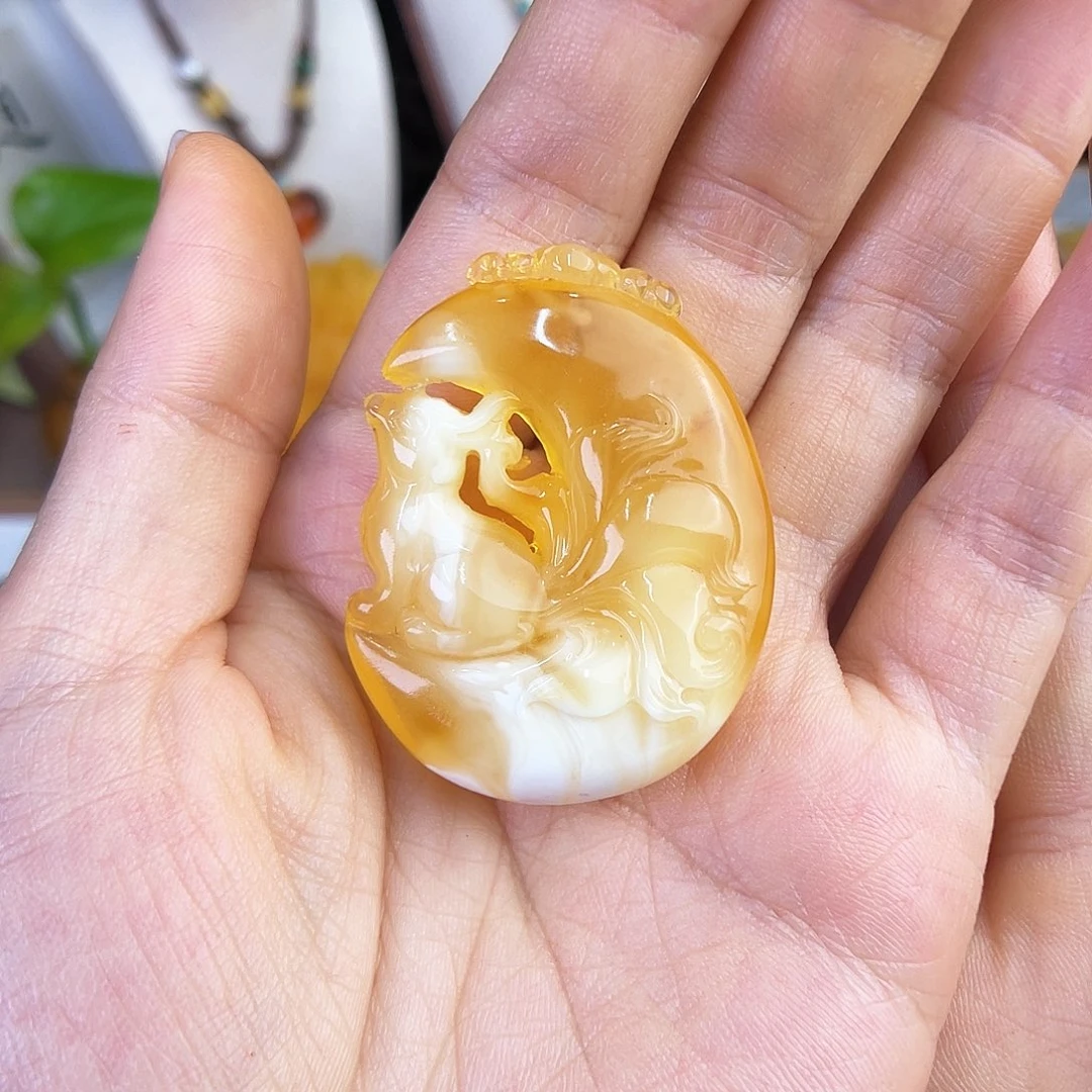 慕***态未镶嵌琥珀珠宝奇石