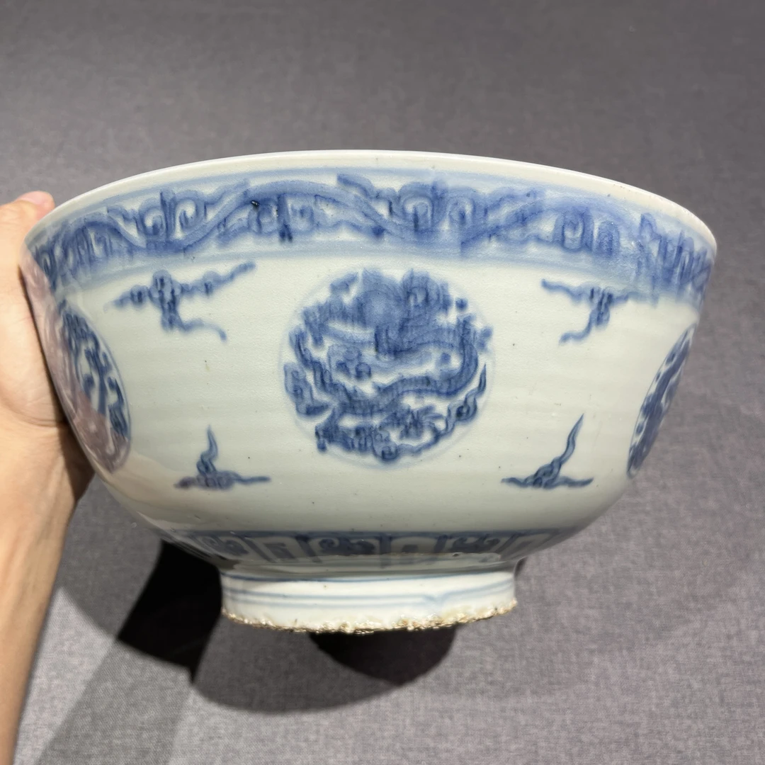 【拍卖】Lot 24625 青花团龙纹大碗