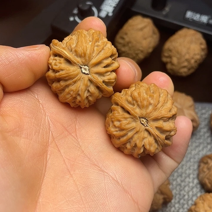 n***a把件文玩核桃文玩核桃方尊37全品
