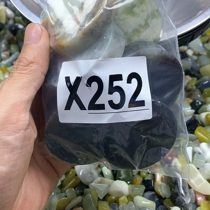未镶嵌蛇纹石玉鱼缸石