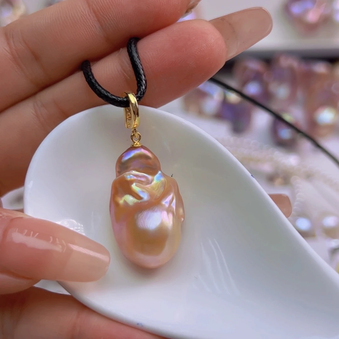 淡水珍珠吊坠(赠链)未镶嵌