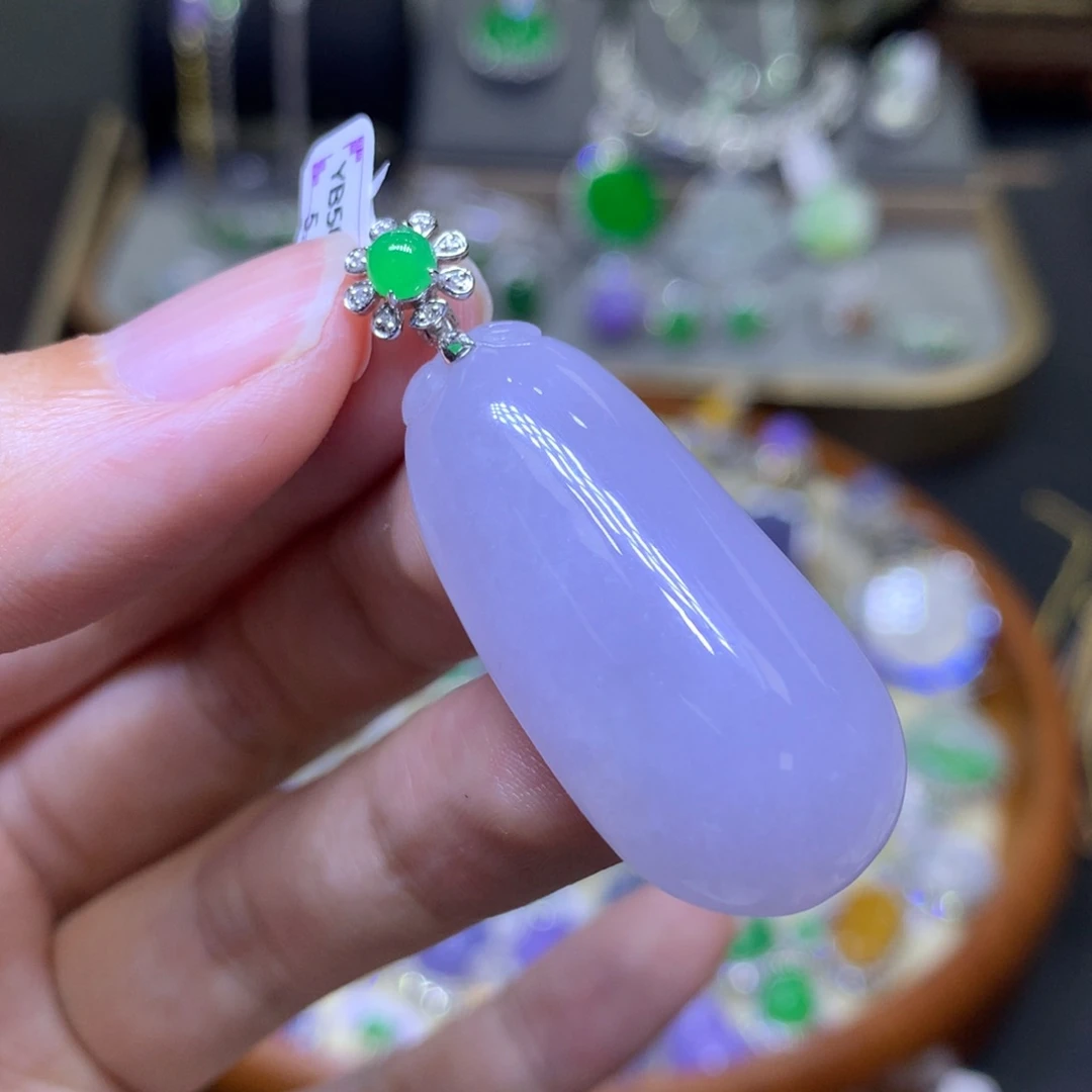 翡翠18K金镶嵌颈饰翡翠吊坠项链