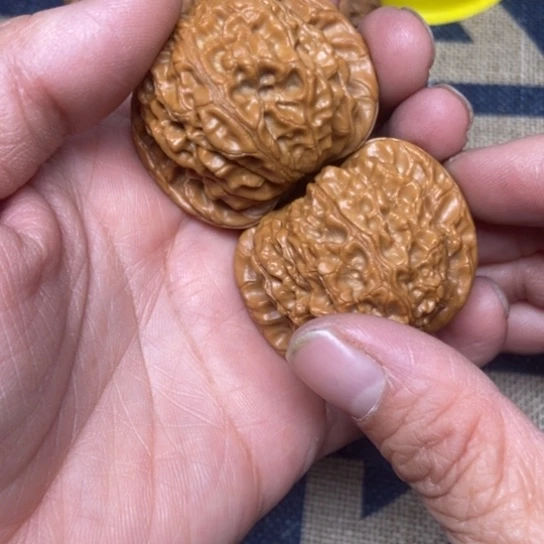 吊坠文玩核桃血麒麟