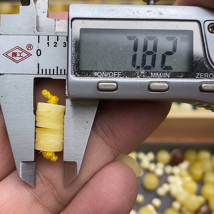 未镶嵌琥珀裸石13号7.7左右隔片微瑕