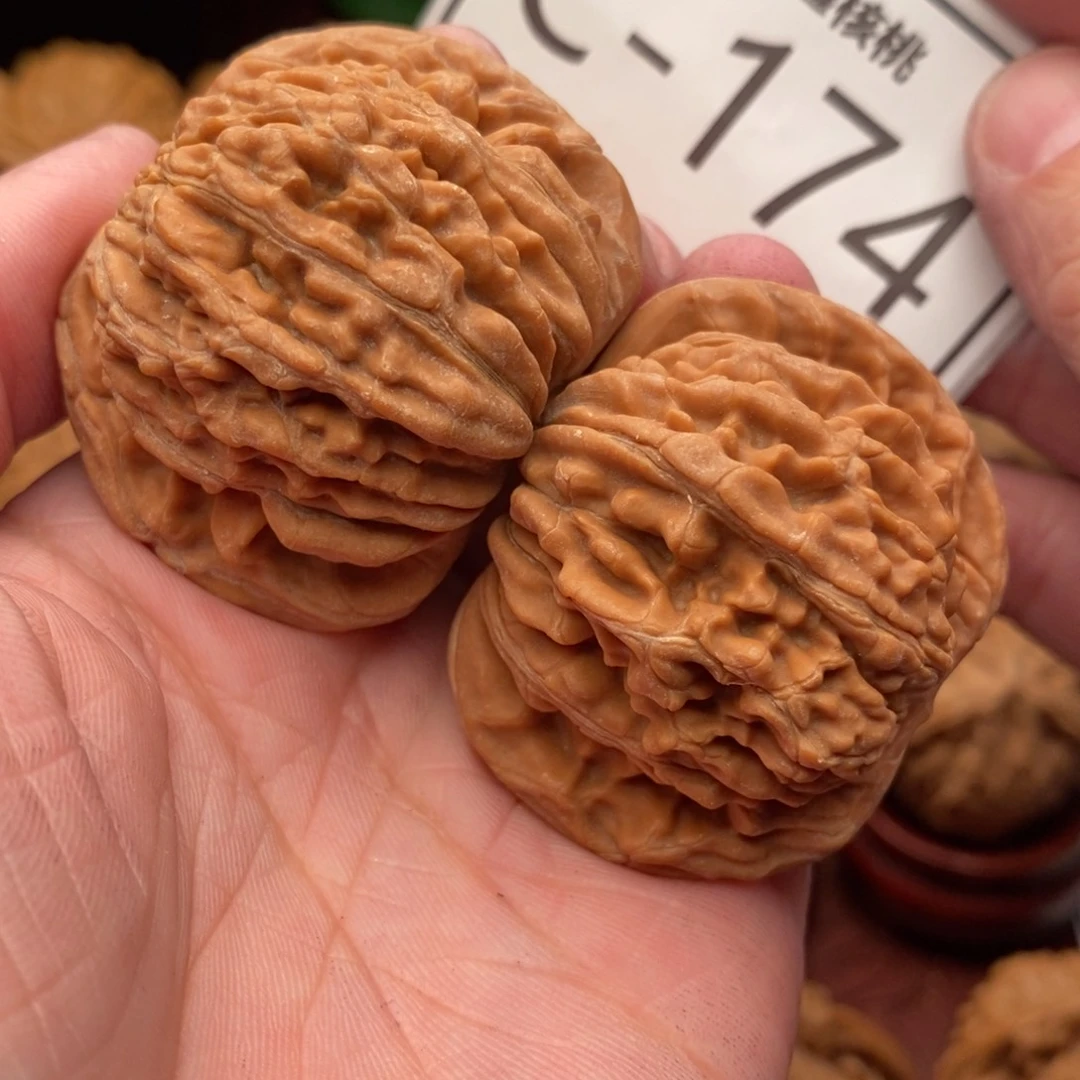 文玩核桃把件汉高楼43