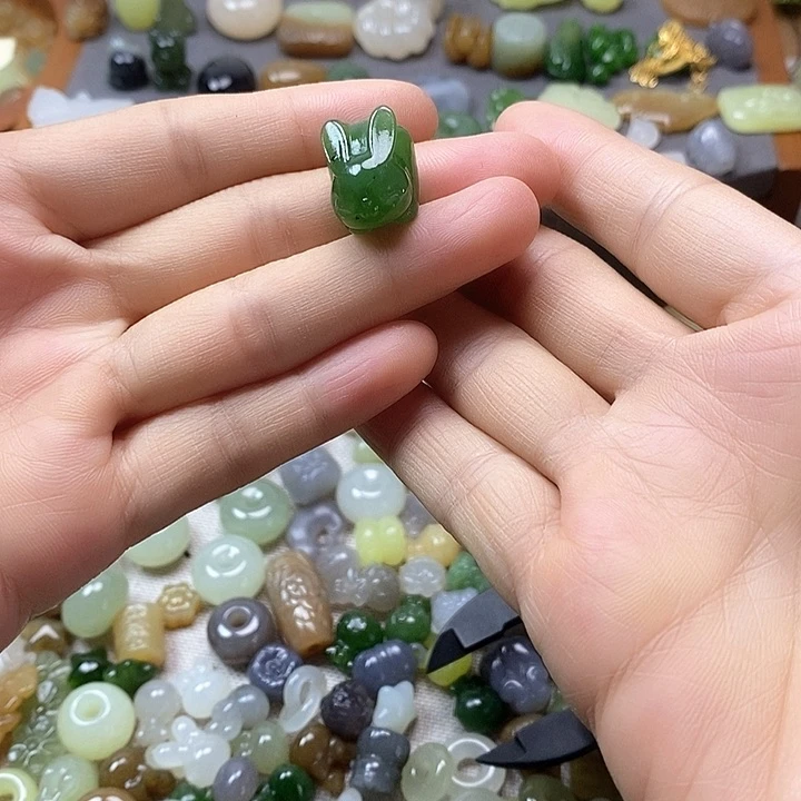 未镶嵌和田玉挂件兔子