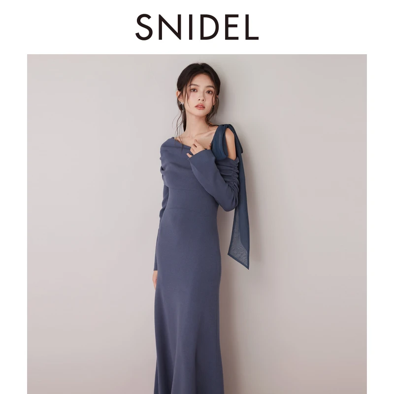 SNIDEL新品斜领露肩蝴蝶结肩带修身针织连衣裙SWNO245226