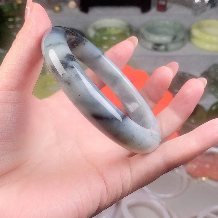 手镯玛瑙/玉髓未镶嵌