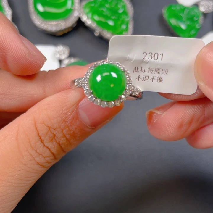 【闪购商品】颈饰银S925镶嵌翡翠翡翠
