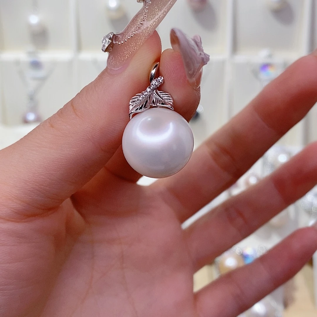 四***姐淡水珍珠银S925镶嵌吊坠(赠链)15➕