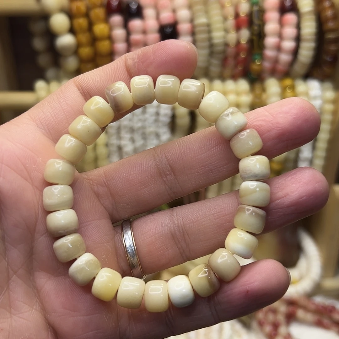 J***.把件桃核1.0三花驼骨