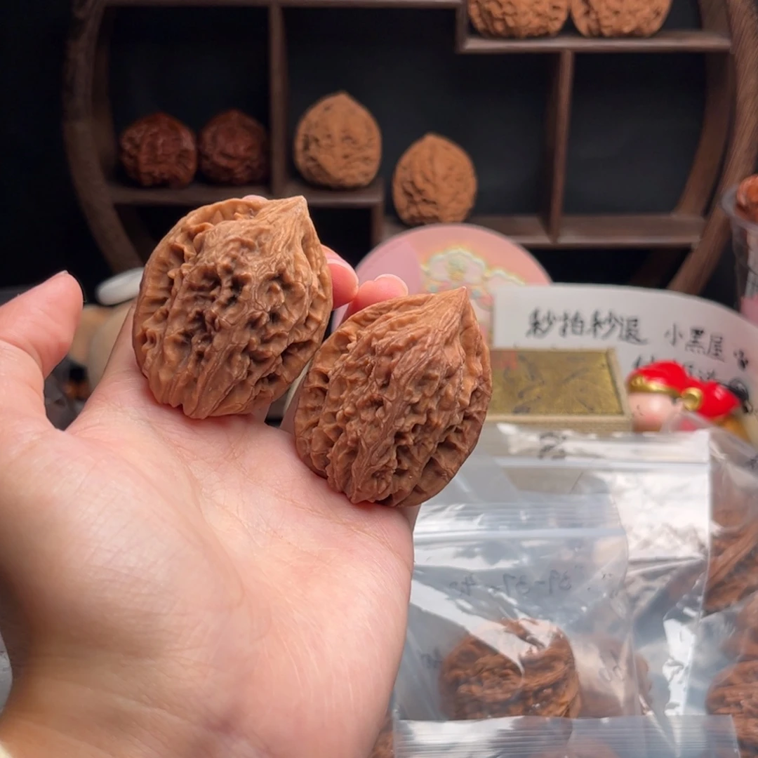 文玩核桃吊坠鸡心 39