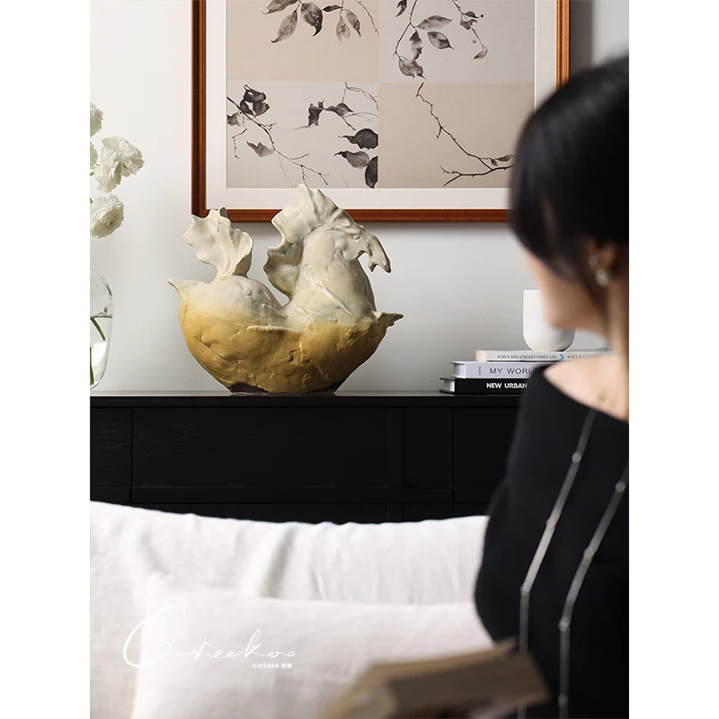 契阔家居侘寂风中式手工工艺品客厅玄关桌面陶瓷装饰创意马摆件