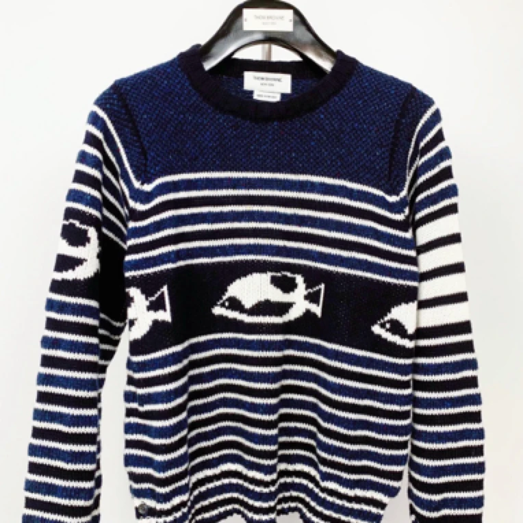 99新 THOMBROWNE CD00637 蓝白四杠条纹小鱼印花毛衣 1码郑和同款