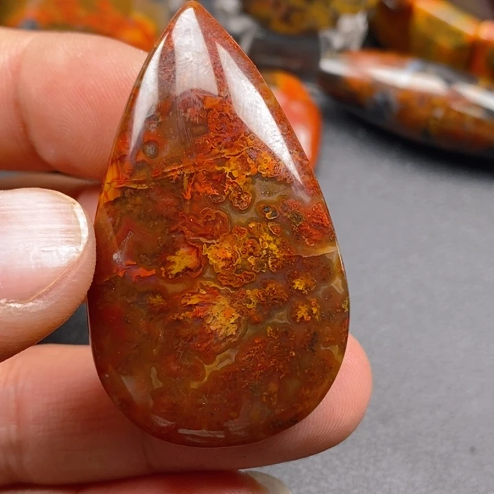 玛瑙/玉髓颈饰未镶嵌清*