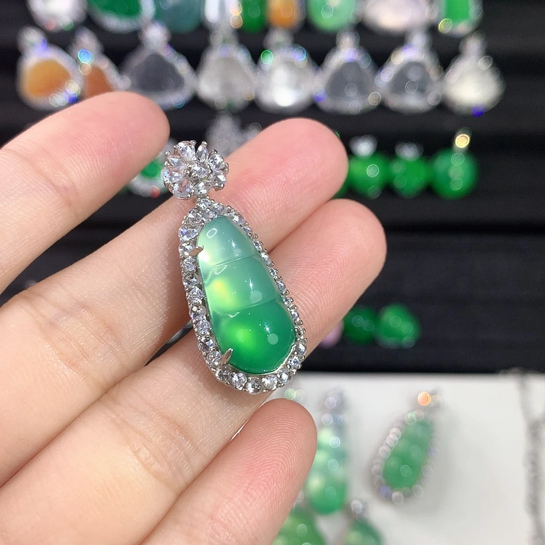 银S925镶嵌颈饰玛瑙/玉髓s****r