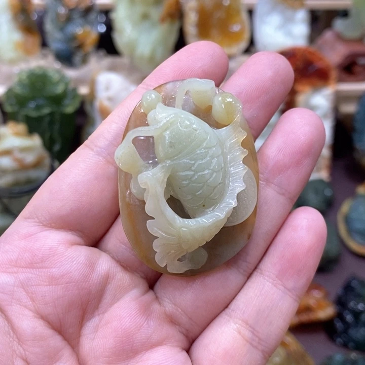未镶嵌蛇纹石玉颈饰