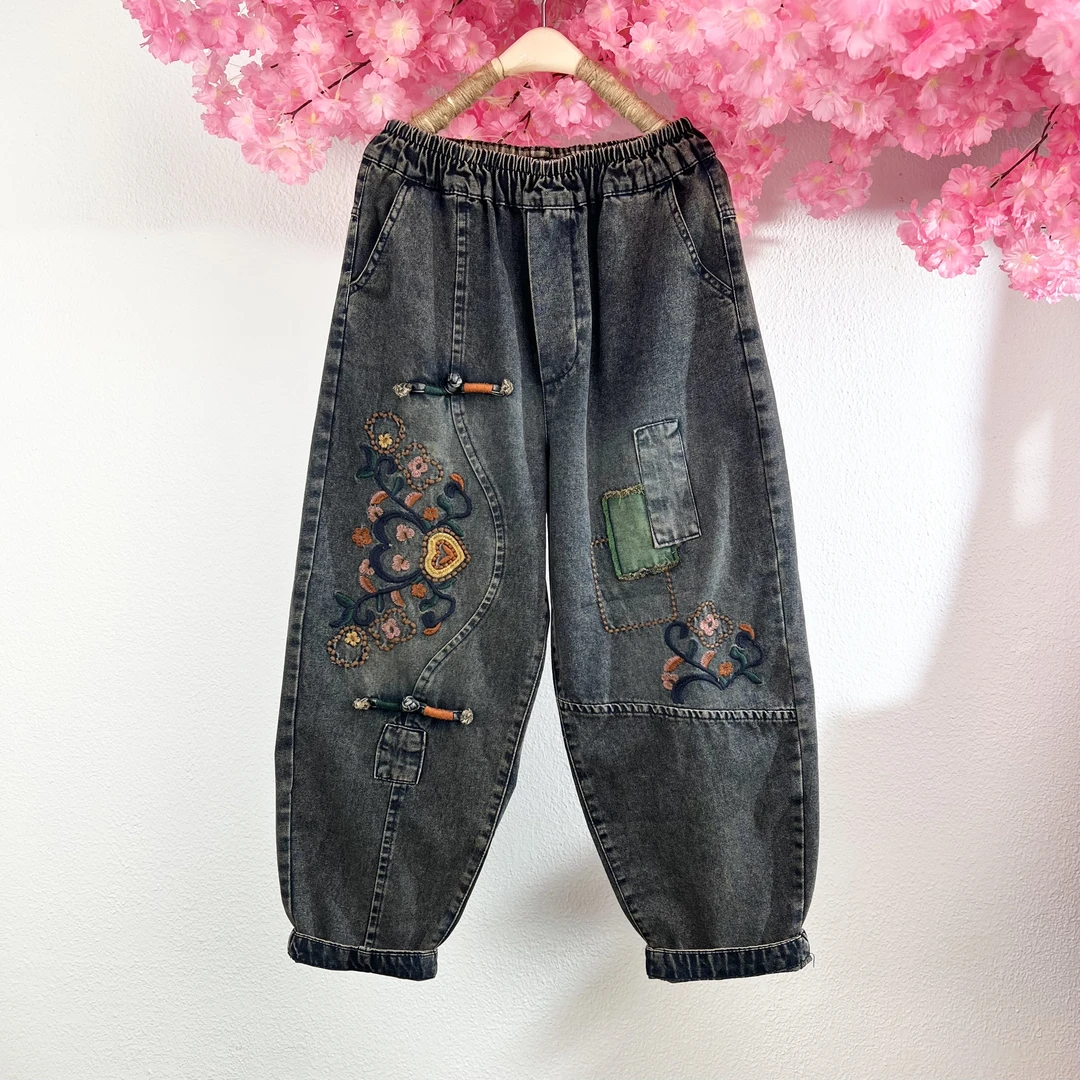 民族风复古盘扣刺绣牛仔裤女水洗做旧宽松大码贴布绣花九分哈伦裤