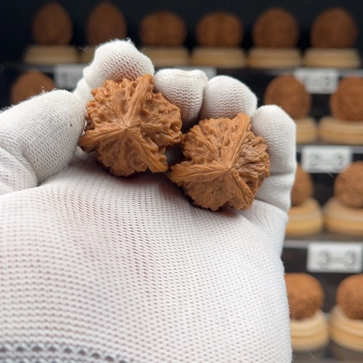 老***志吊坠文玩核桃盘山三棱