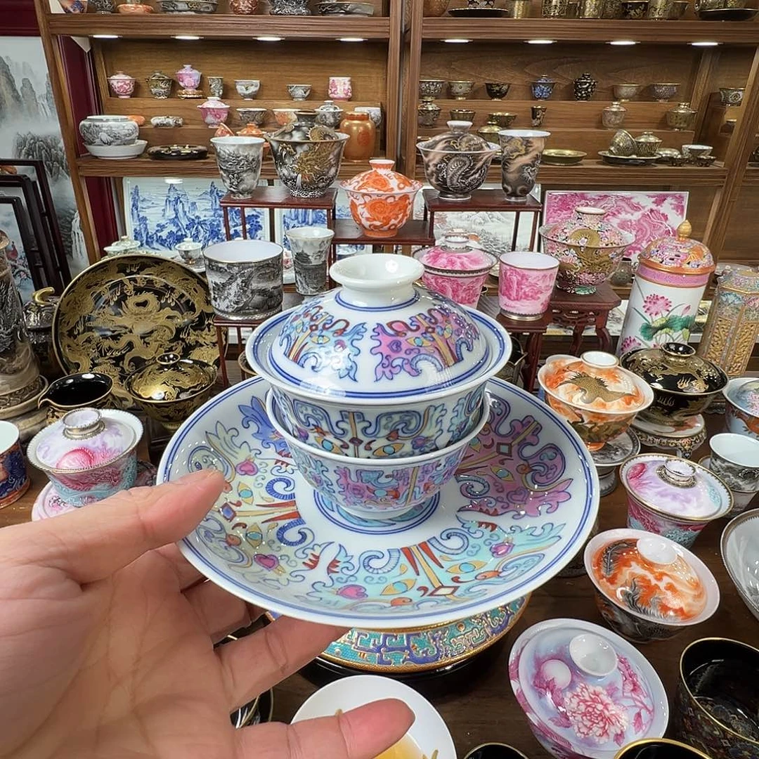 三***份青花斗彩饕餮套组茶器