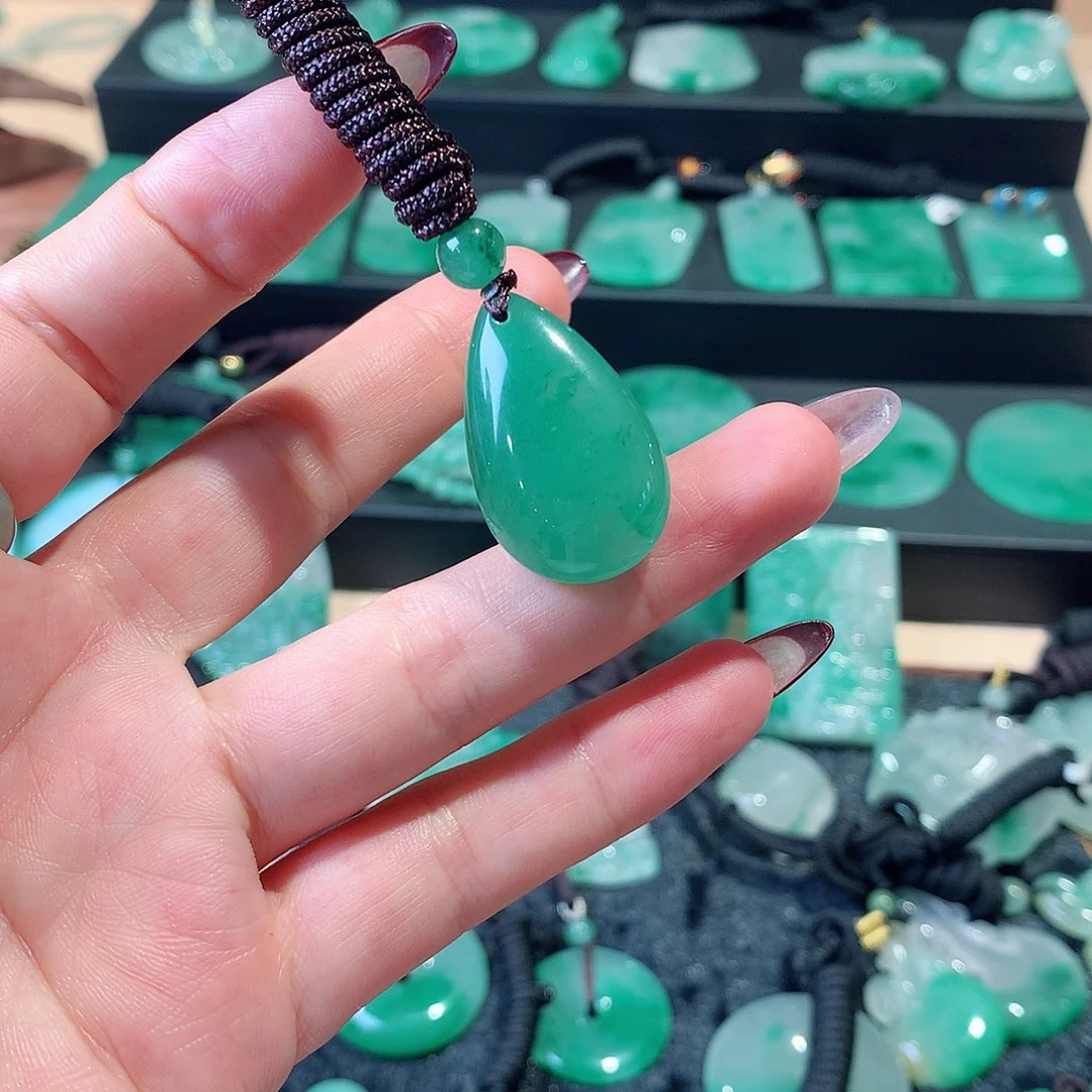未镶嵌吊坠石英质玉（非洲翠）