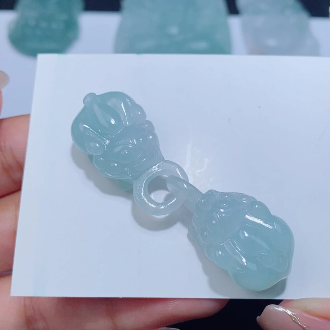 未镶嵌吊坠定制翡翠