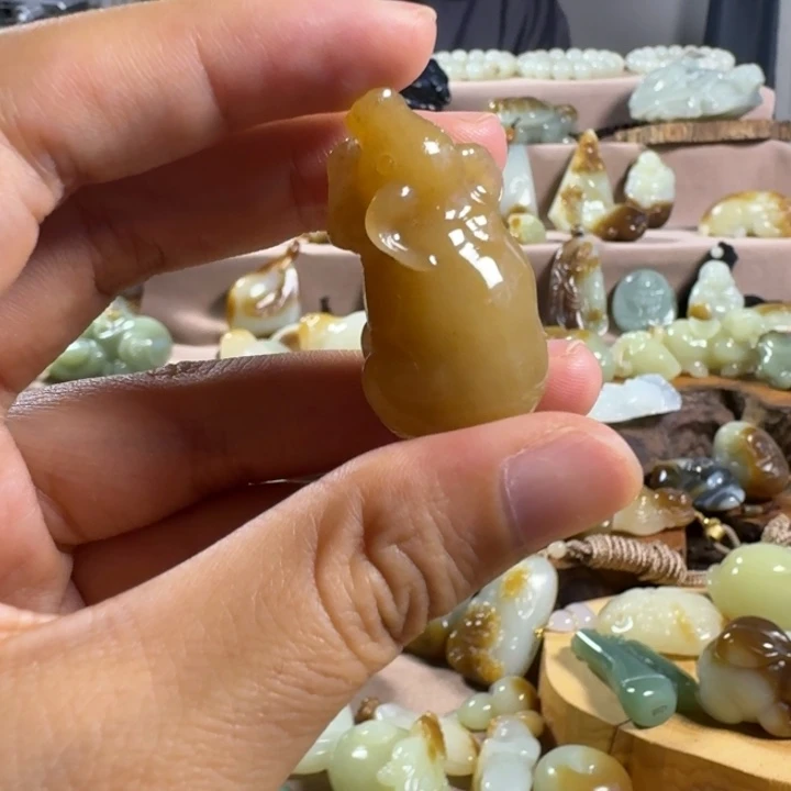 和田玉（糖玉）未镶嵌颈饰