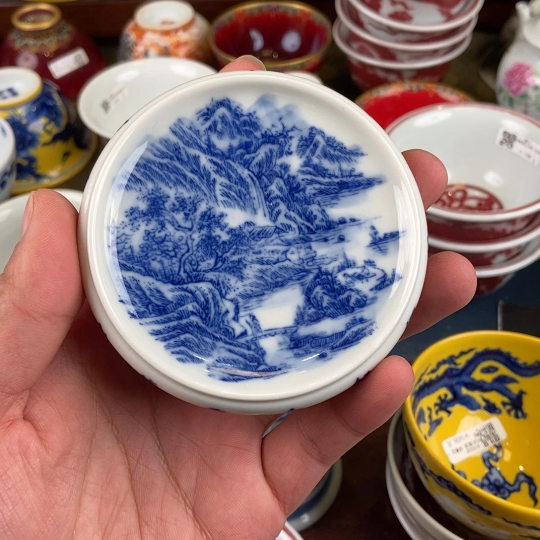莎**主陶瓷艺术家的作品是一种