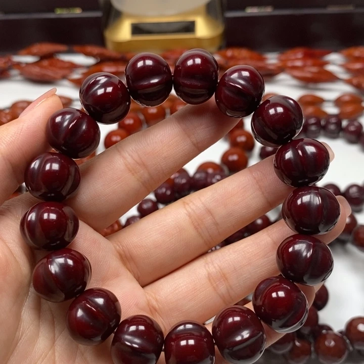 ～***～猴头雕刻橄榄核雕刻工艺