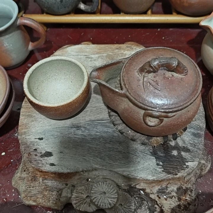 粗陶手抓壶粗陶手抓壶