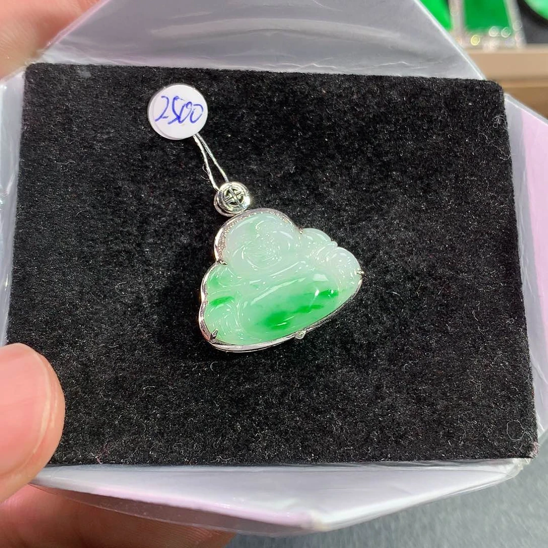 翡翠吊坠(赠链)18K金镶嵌