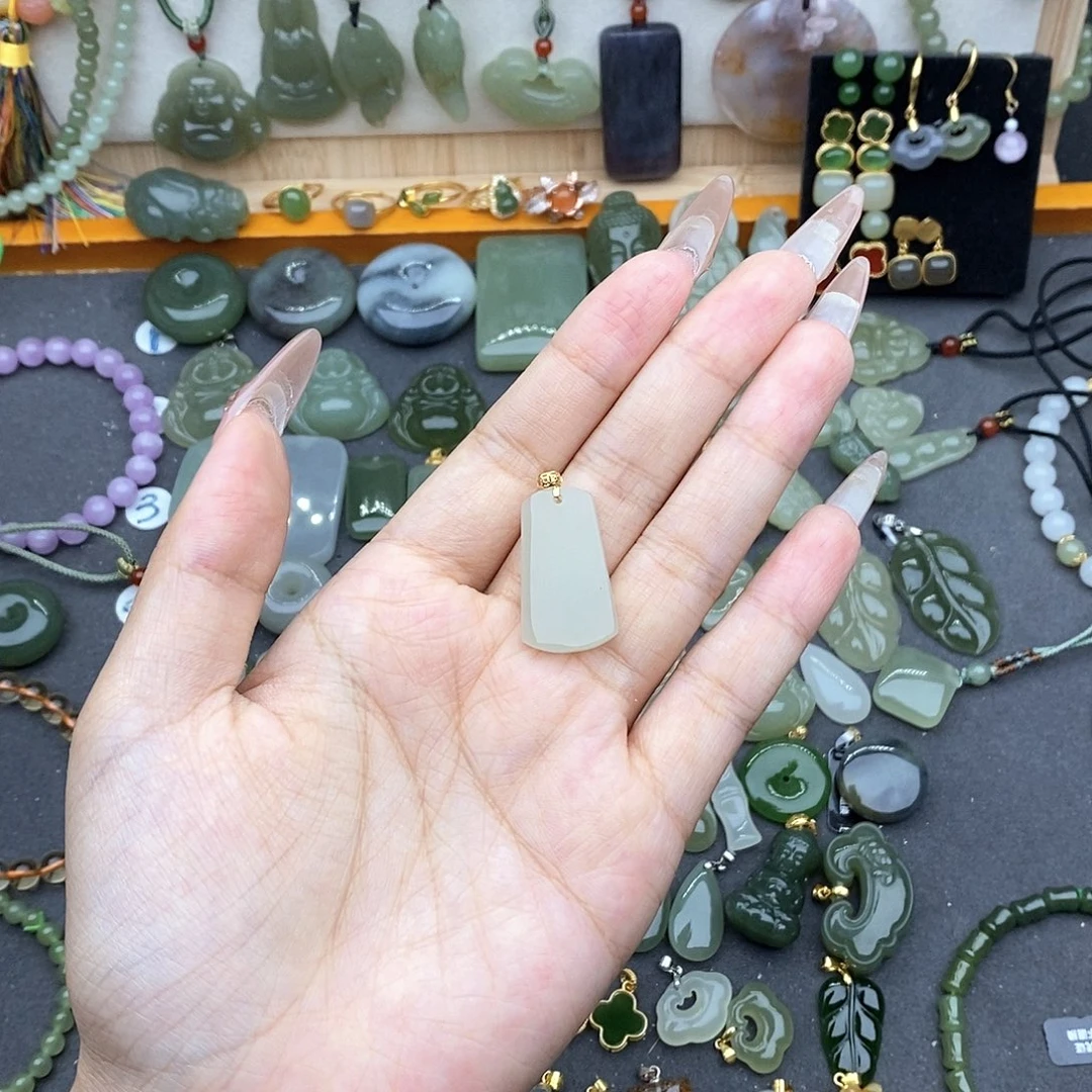 和田玉18K金镶嵌吊坠(不含链)