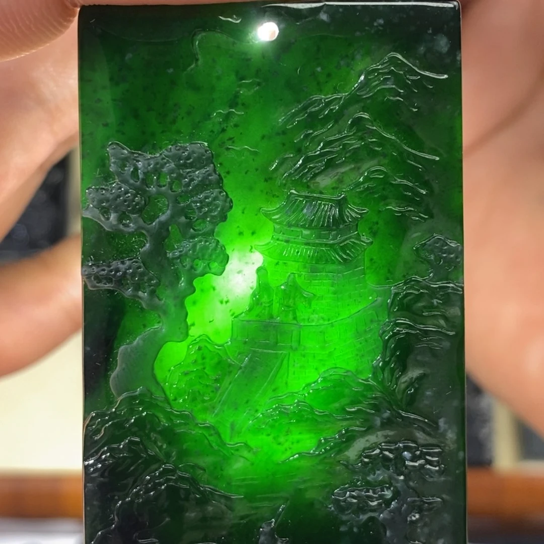 翡翠颈饰未镶嵌翡翠山水牌