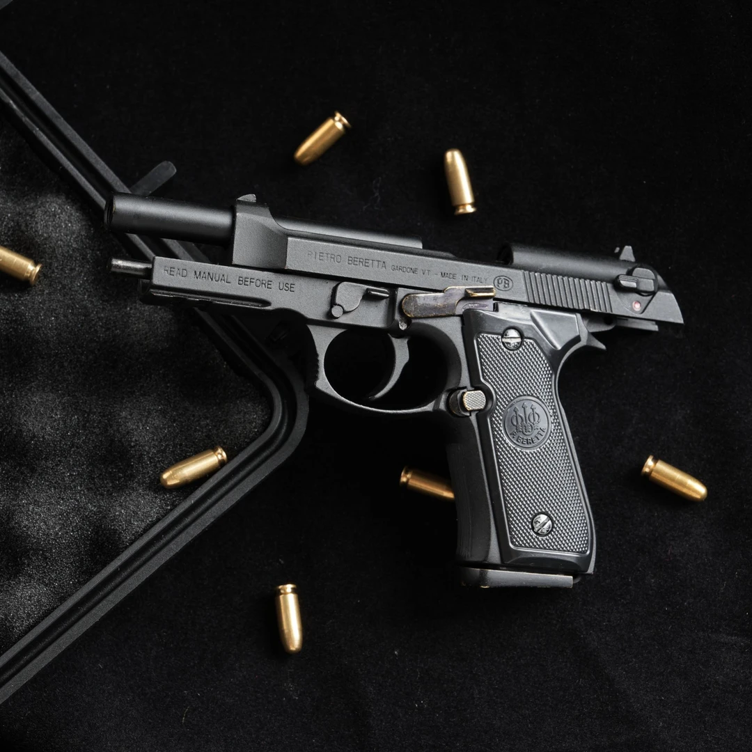 M92A1可拆卸不可发射合金模型成年人1:2.05合法比例