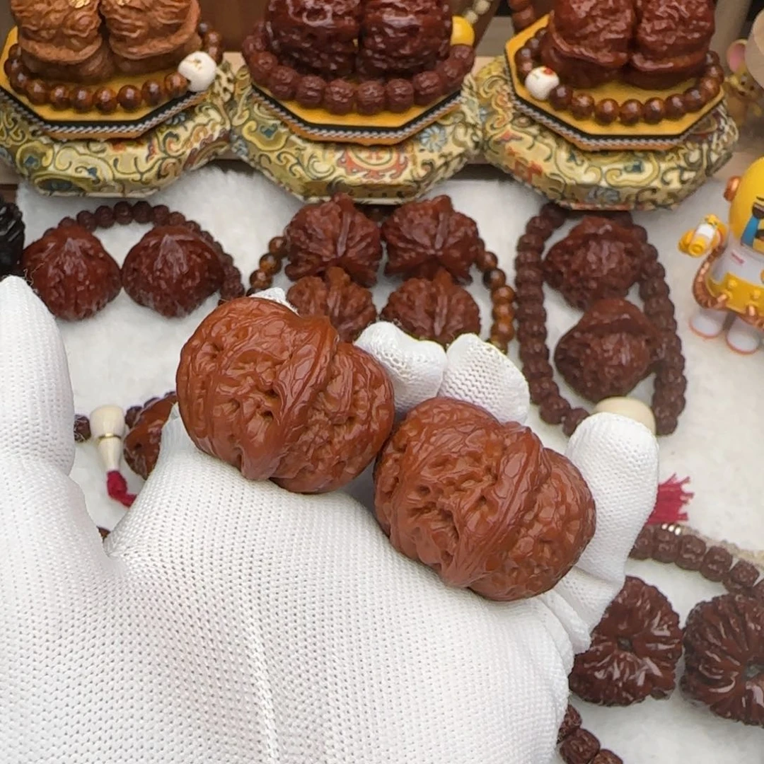 文玩核桃吊坠37红元宝