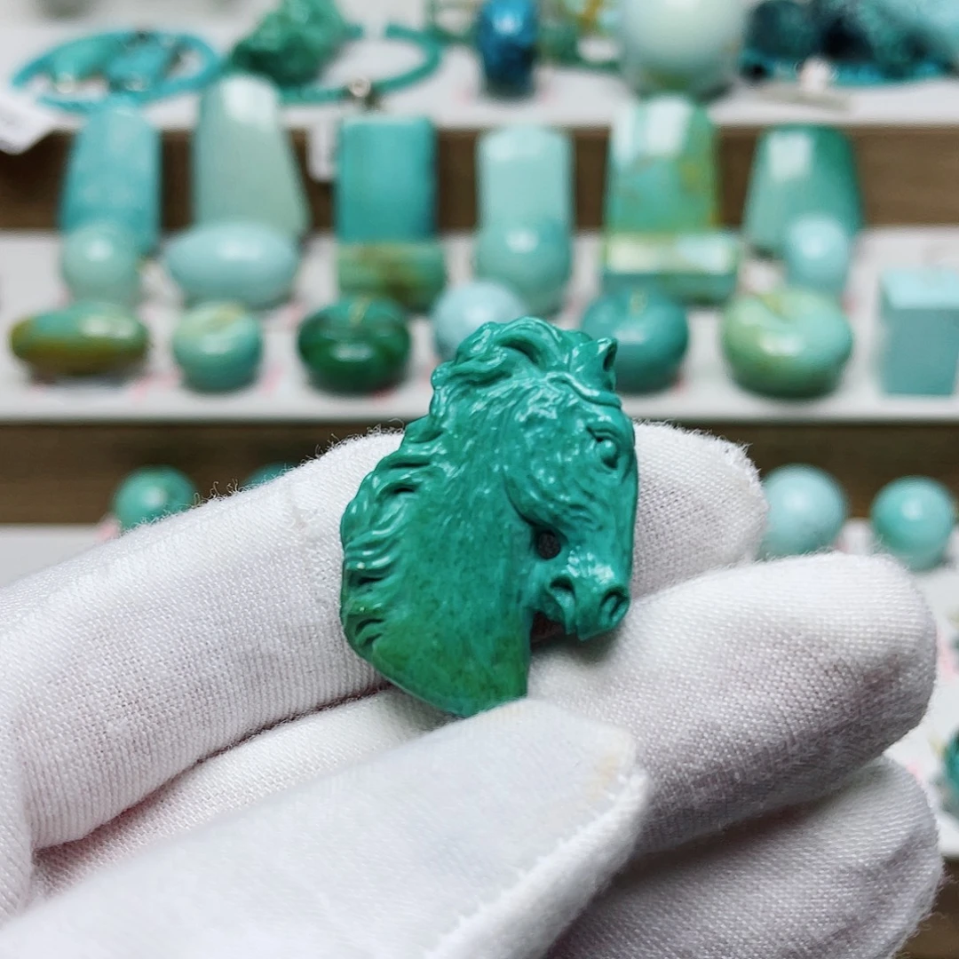 绿松石未镶嵌珠宝奇石