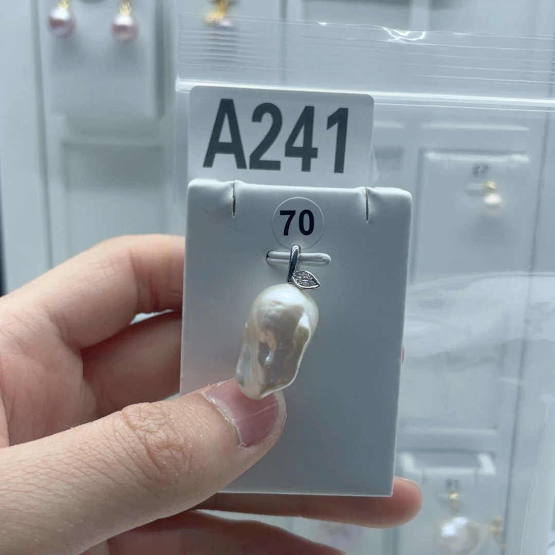 合金淡水珍珠颈饰