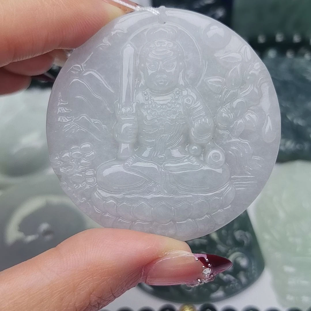 翡翠颈饰未镶嵌天然的A货翡翠多样性发货