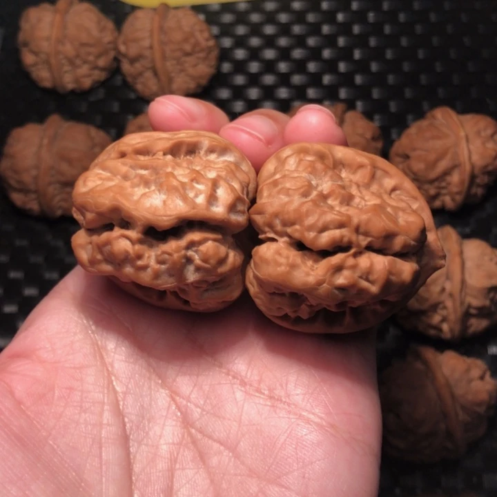 盐***堂把件文玩核桃深开