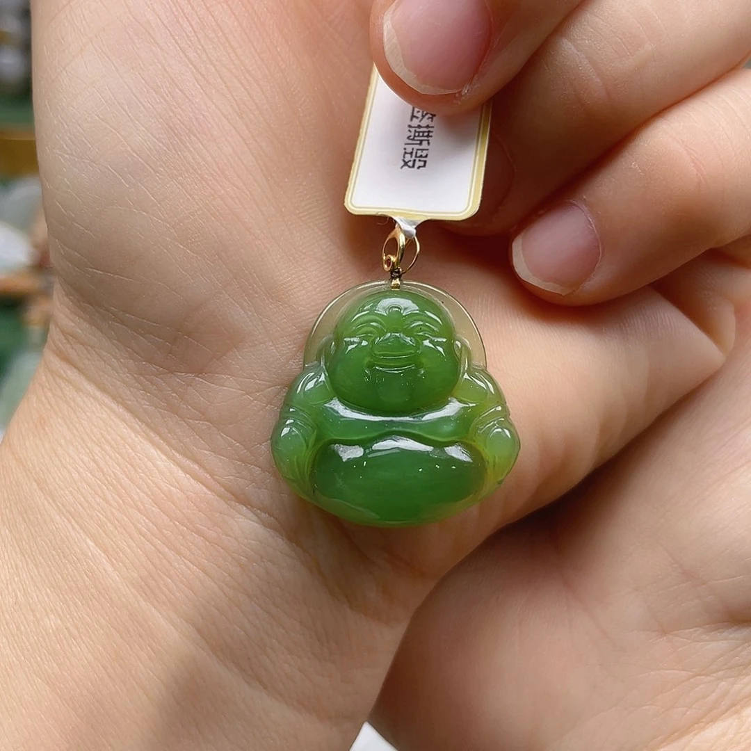 颈饰18K金镶嵌和田玉（碧玉）