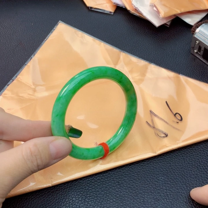 未镶嵌手镯翡翠翡翠手镯